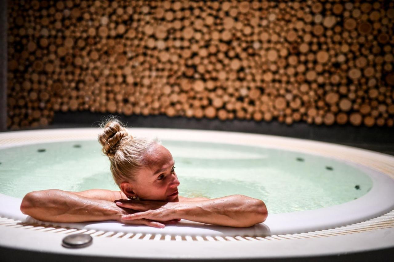 Hotel Bonifacio Spa&Sport Resort Sochocin 外观 照片